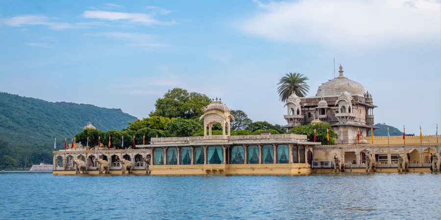  Udaipur Tour Package for Group, 1752308937_132195-Udaipur-Group-Tour-Image.webp