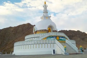 Leh Ladakh Trip – Pangong Lake & Himalayan Wonders