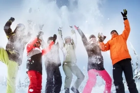 Manali Group Tour Package