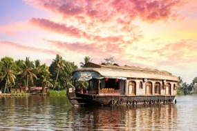 Kerala Honeymoon Package With Vagamon & Varkala Tour